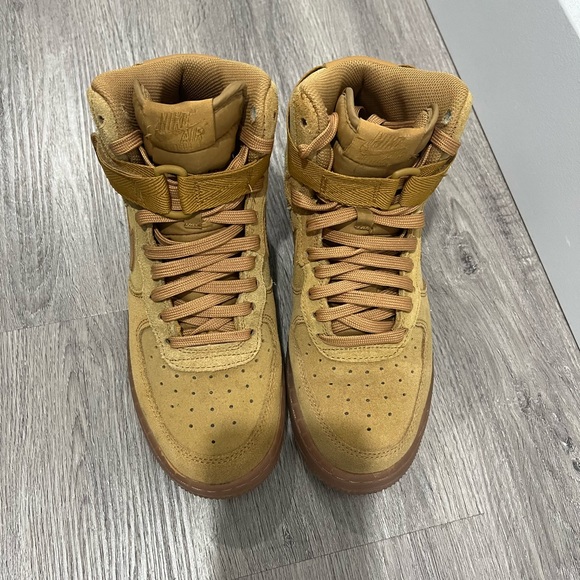 Nike size 6 - Picture 1 of 4